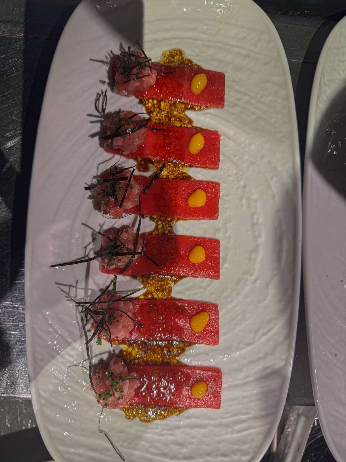 Sashimi de atún rojo con sandía